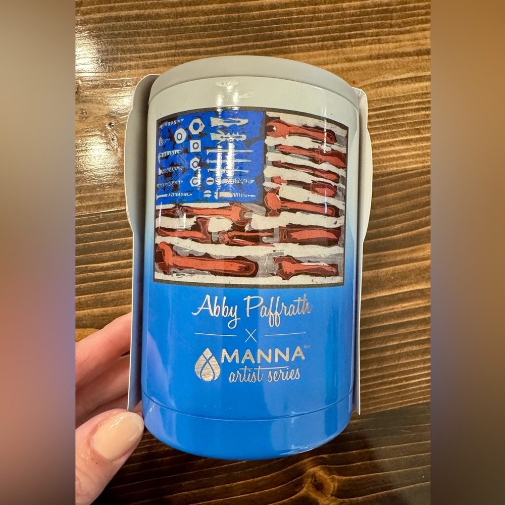 Manna Artist Series‎  Abby Paffrath American Flag Can Cooler